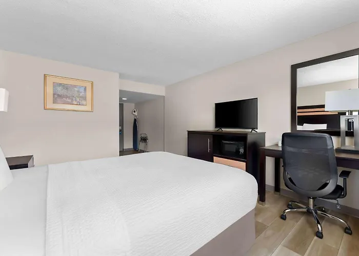 Days Inn By Wyndham Albany Suny