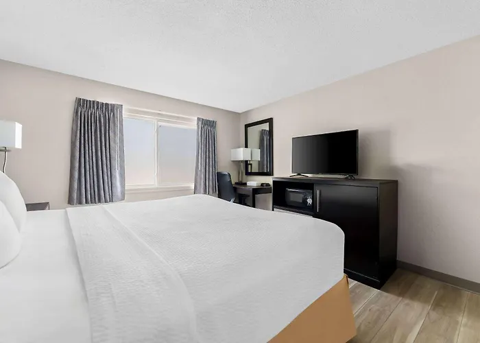 Days Inn By Wyndham Albany Suny