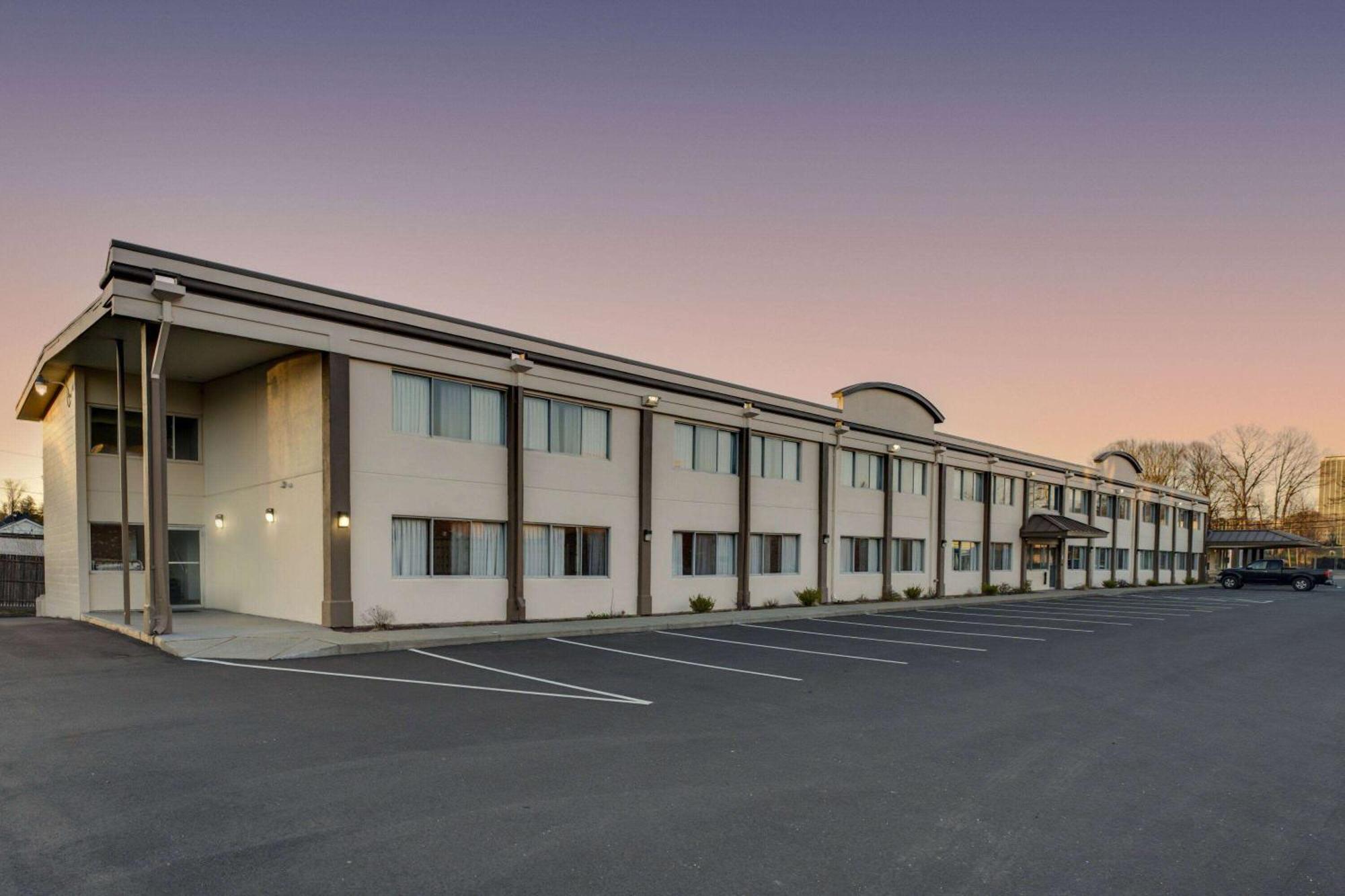 Motel Days By Wyndham Suny 2*