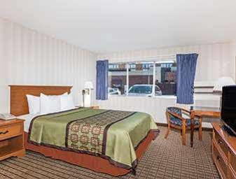 Days By Wyndham Suny Motel 2*