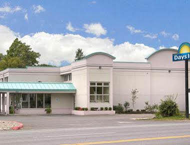 Days By Wyndham Suny Albany